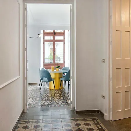 Gran Via Luxury 3br Appartement *